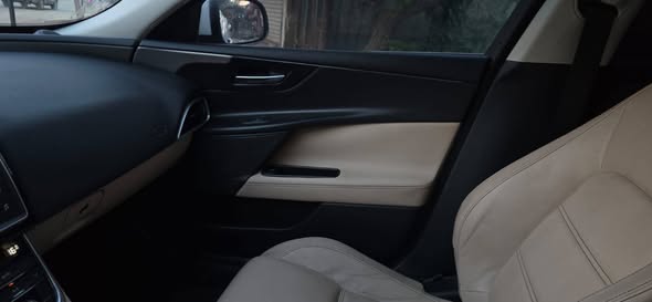جاكوار XE 2016 - صورة 5
