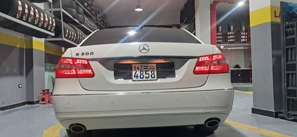 مرسيدس E-Class 2011 - صورة 2