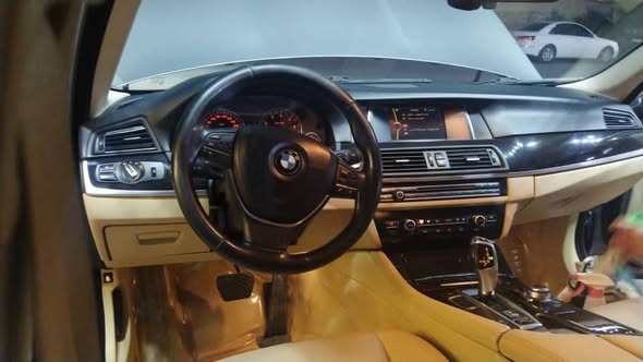 بي إم دبليو 520i 2014 - صورة 4