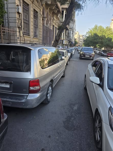 كيا سيدونا 2006 - صورة 5