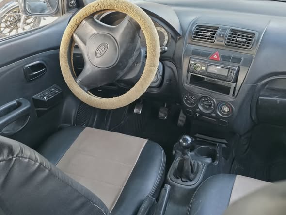 كيا بيكانتو 2010 - صورة 5