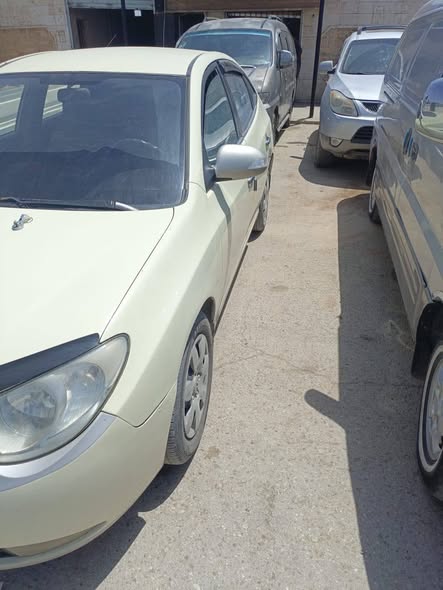 هيونداي افانتي 2011 - صورة 4