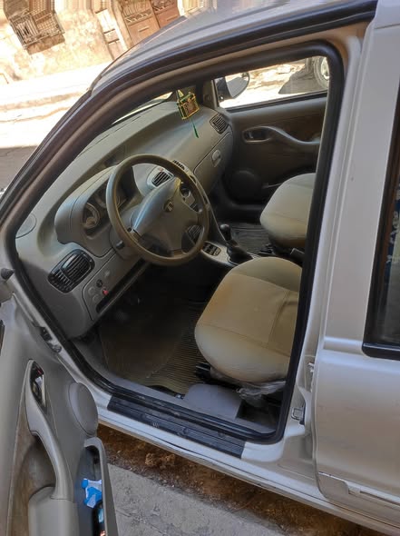 تاتا إنديكا 2009 - صورة 4