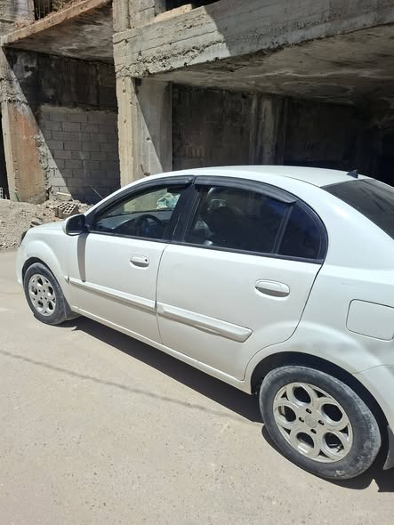 كيا ريو 2010 - صورة 4