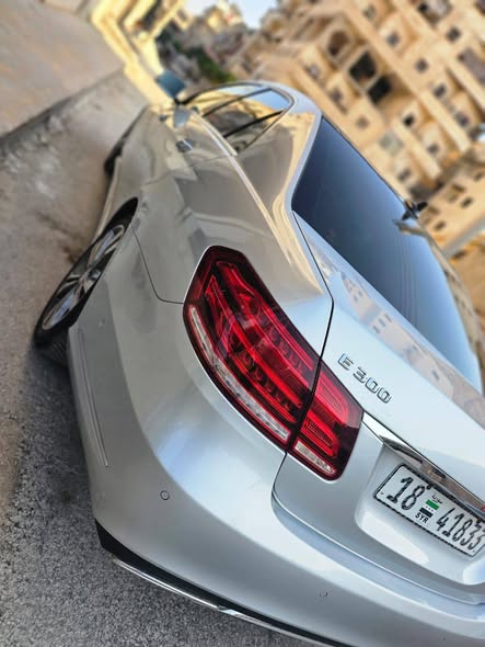مارسيدس E300 2015 - صورة 3