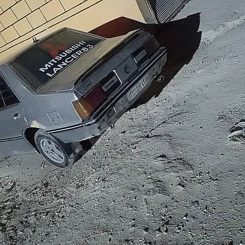 ميتسوبيشي لانسر 1983 - صورة 3
