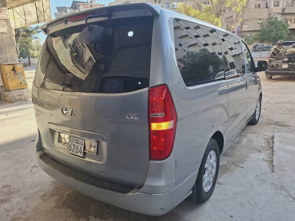هيونداي H1 2011 - صورة 2
