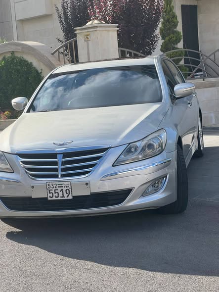 جينسيس جينسيس 2012 - صورة 1