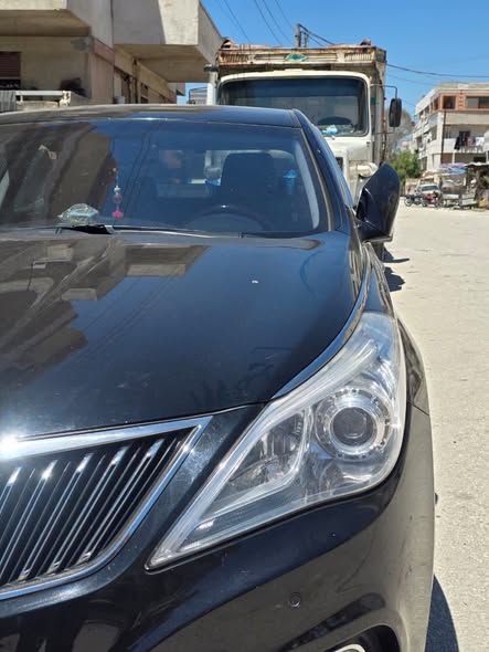 هيونداي ازيرا 2012 - صورة 3