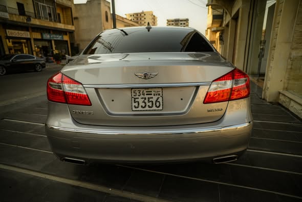 هيونداي جنسس 2012 - صورة 3