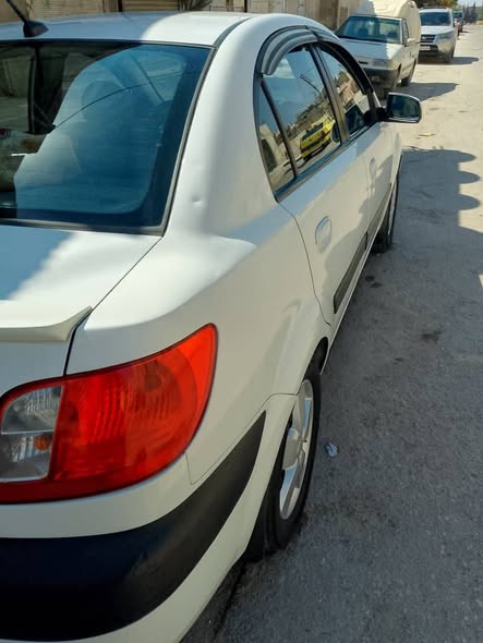 كيا ريو 2009 - صورة 3