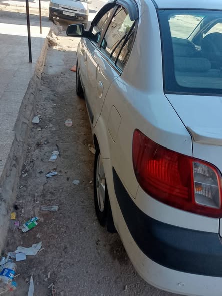 كيا ريو 2009 - صورة 4