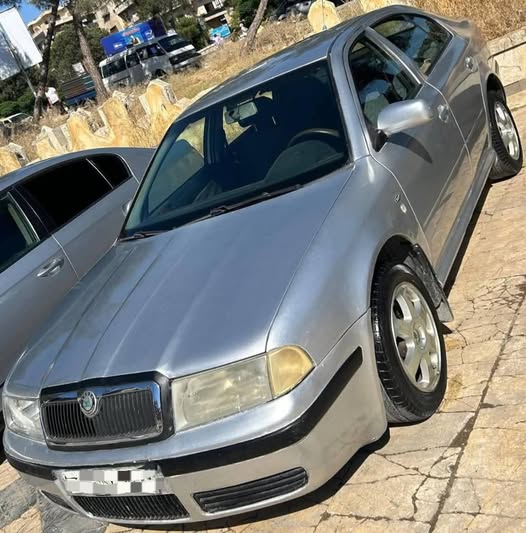 سكودا اوكتافيا 2002