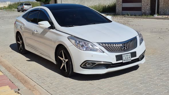 هيونداي ازيرا 2015 - صورة 2