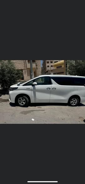 تويوتا ألفارد 2020 - صورة 1
