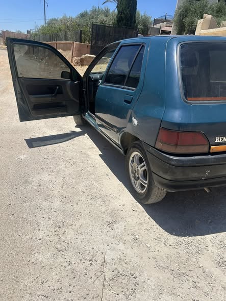 رينو كليو 1996 - صورة 3