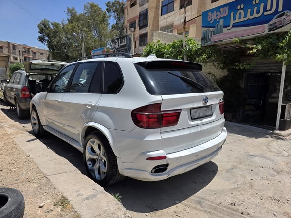 بي إم دبليو اكس 5 2008 - صورة 2
