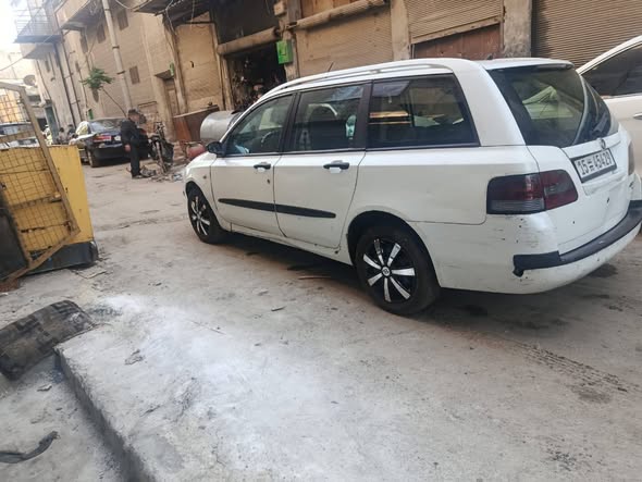فيات ستشن 2005 - صورة 5