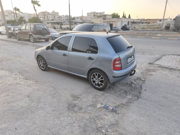 سكودا فابيا 2003 - صورة 4