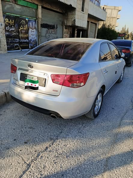 كيا فورتي 2012 - صورة 5