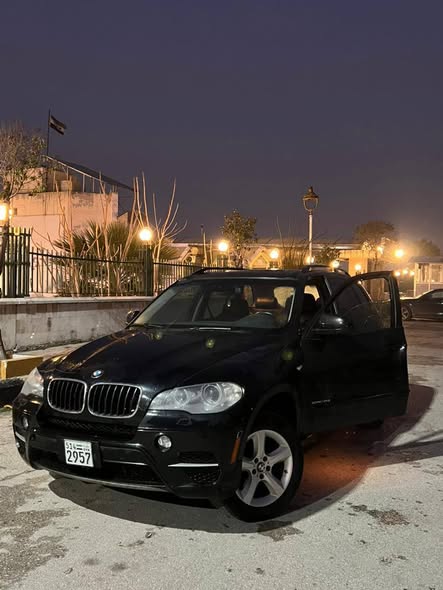بي إم دبليو اكس 5 2012 - صورة 3