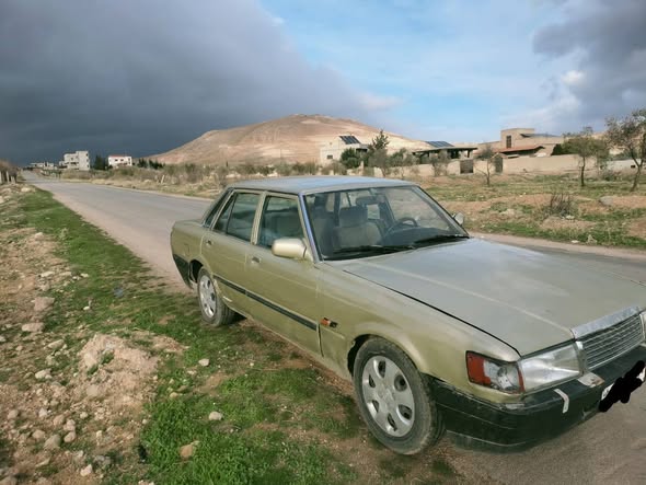 تويوتا كروان 1986 - صورة 1