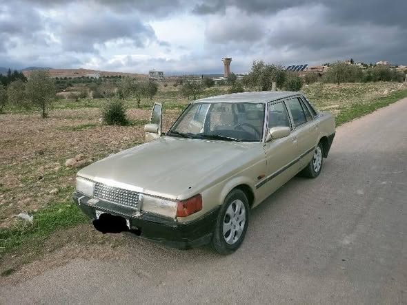 تويوتا كروان 1986 - صورة 4