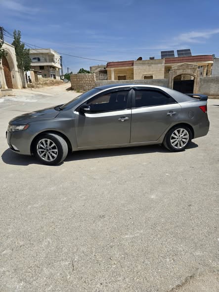 كيا سيراتو 2009 - صورة 2