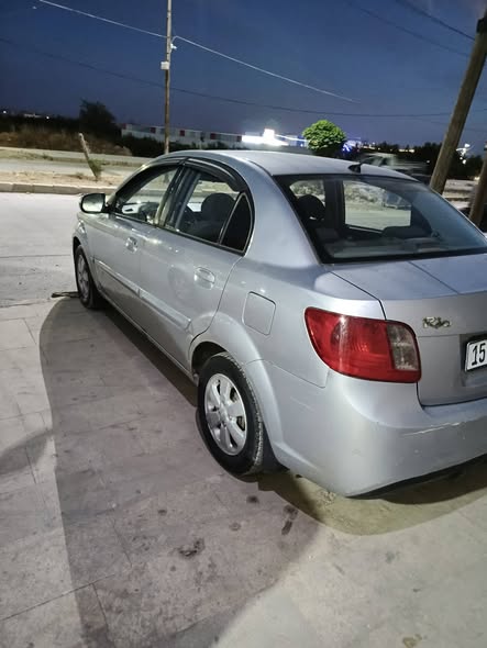 كيا ريو 2010 - صورة 5