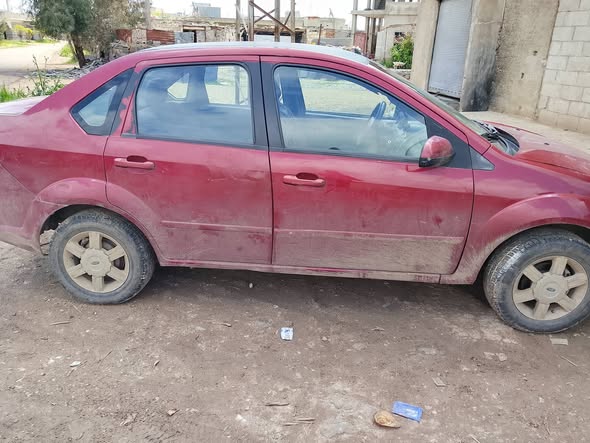 فورد فييستا 2008 - صورة 1