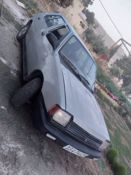 تويوتا كولد 1983 - صورة 3