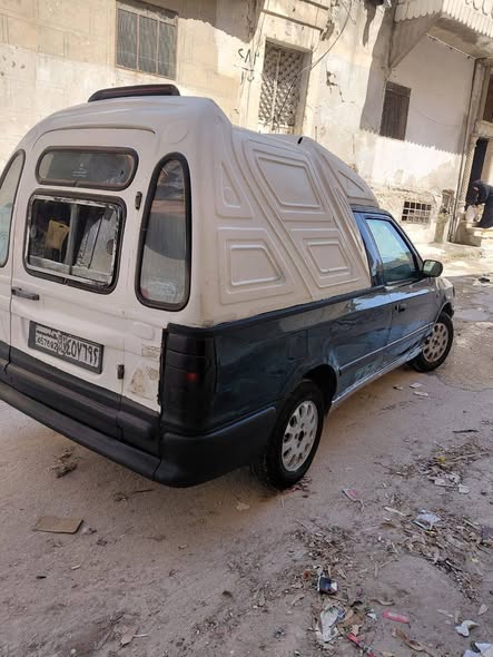 سكودا بيك أب 2000 - صورة 4