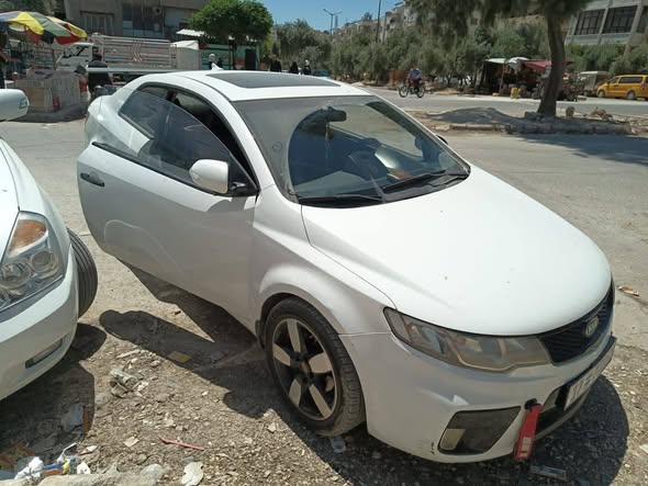كيا فورتي 2010 - صورة 2
