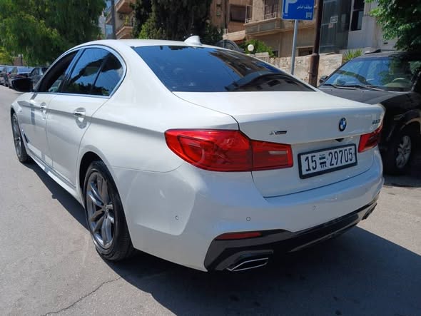 بي إم دبليو 530i 2018 - صورة 1
