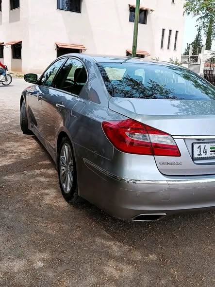 هوندا جينثس 2012 - صورة 5