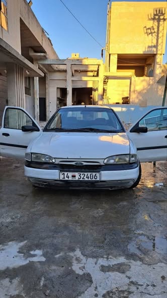 فورد مونديو 1993 - صورة 2