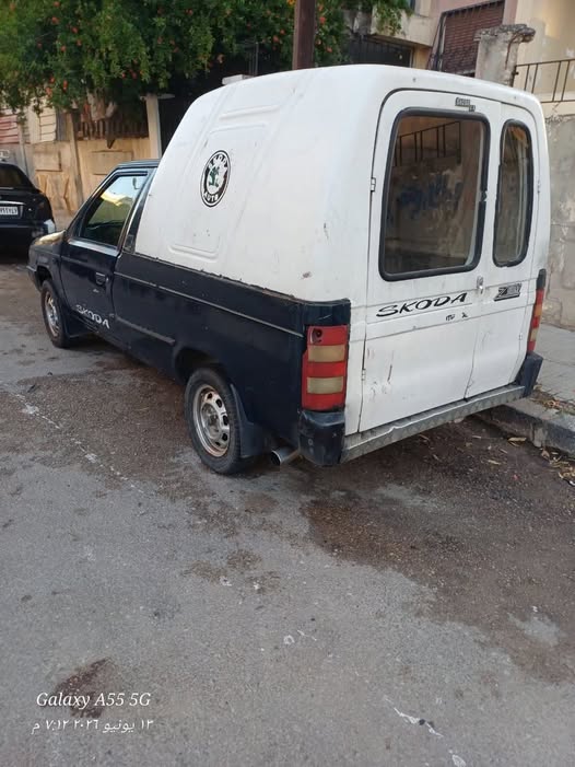 سكودا بيك أب 1995