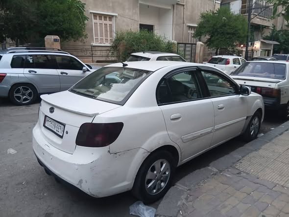 كيا ريو 2011 - صورة 5