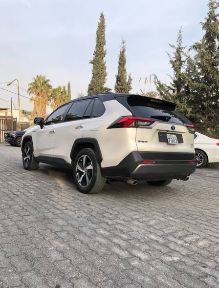 تويوتا راف 4 2019 - صورة 3
