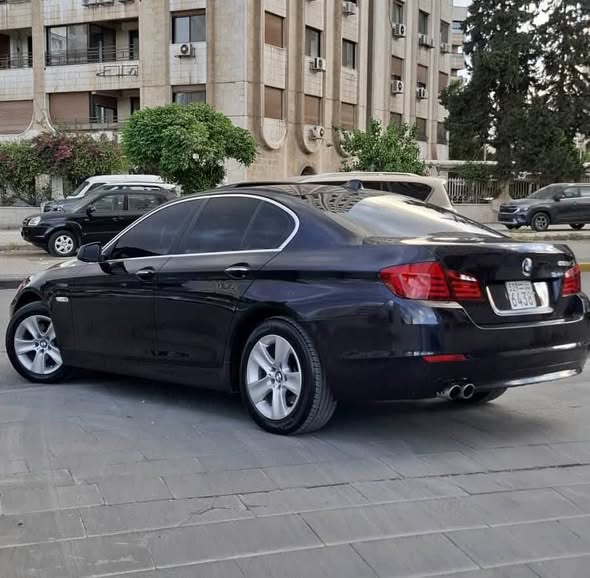 بي إم دبليو 528i 2013 - صورة 4