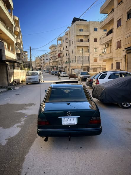 مرسيدس 200 1990 - صورة 5