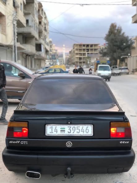 فولكس فاجن جولف 1993 - صورة 2