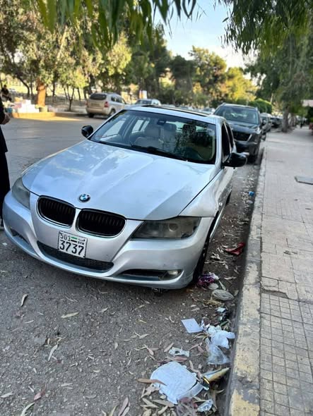 بي إم دبليو 323 2010 - صورة 3
