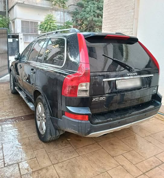 فولفو XC90 2009 - صورة 2