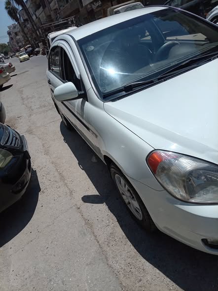 هيونداي اكسنت 2010 - صورة 1