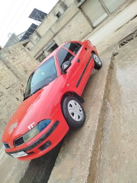 ميتسوبيشي كاريزما 2001 - صورة 2