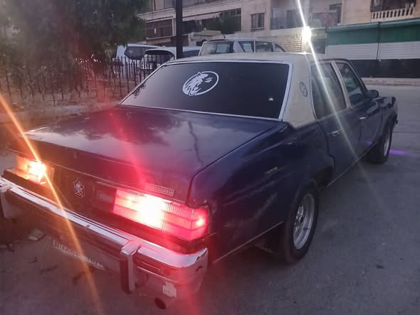 بويك لاكروس 1976 - صورة 2