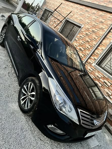 هيونداي أزيرا 2012 - صورة 2