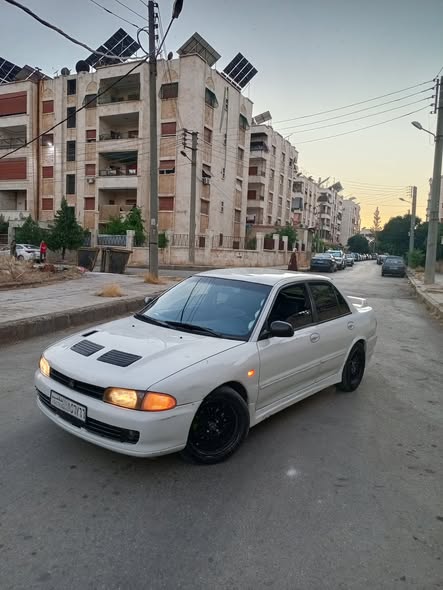ميتسوبيشي لانسر 1991 - صورة 2