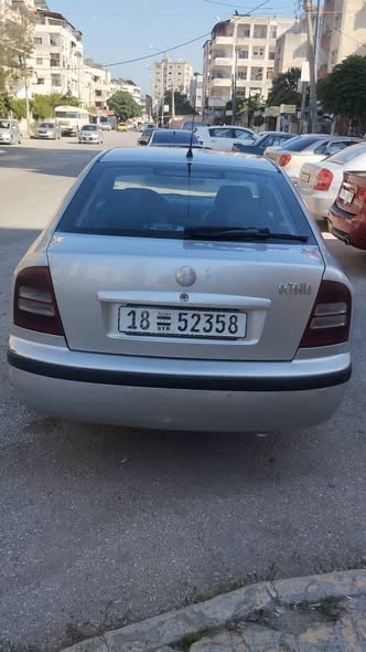 سكودا أوكتافيا 2002 - صورة 2